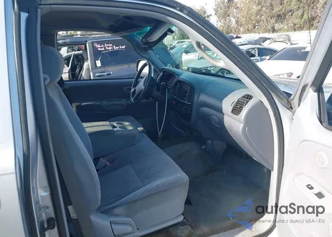 2000 Toyota Tundra Sr5 V8 from USA, damaged, VIN 5TBRT3411YS072720